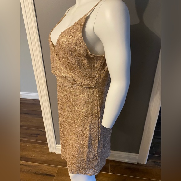 Boohoo Tia gold sequin lace wrap top dress US16 - Picture 5 of 13